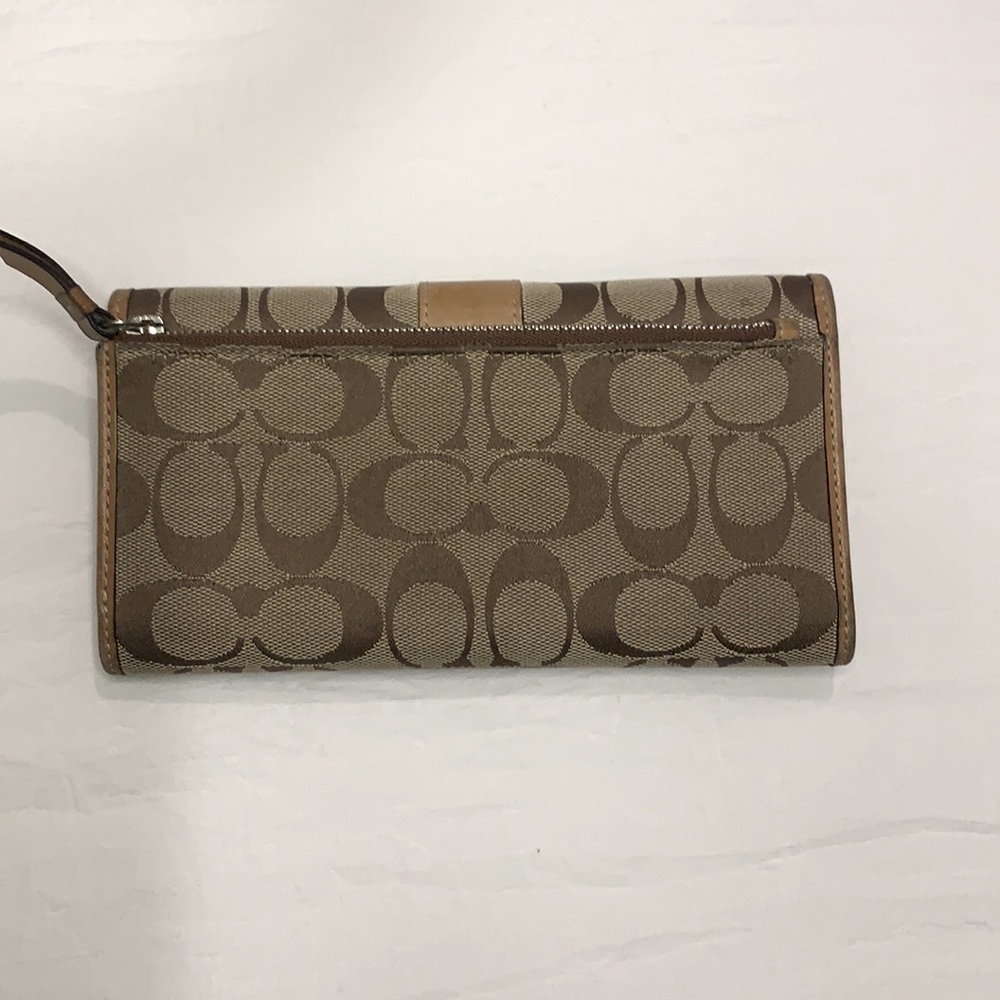Large Coach Wallet - Picture 3 of 4